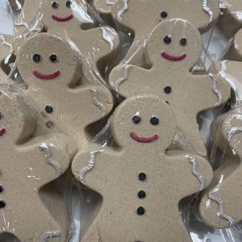 Poppy & Thyme Bath Bomb - Gingerbread Person