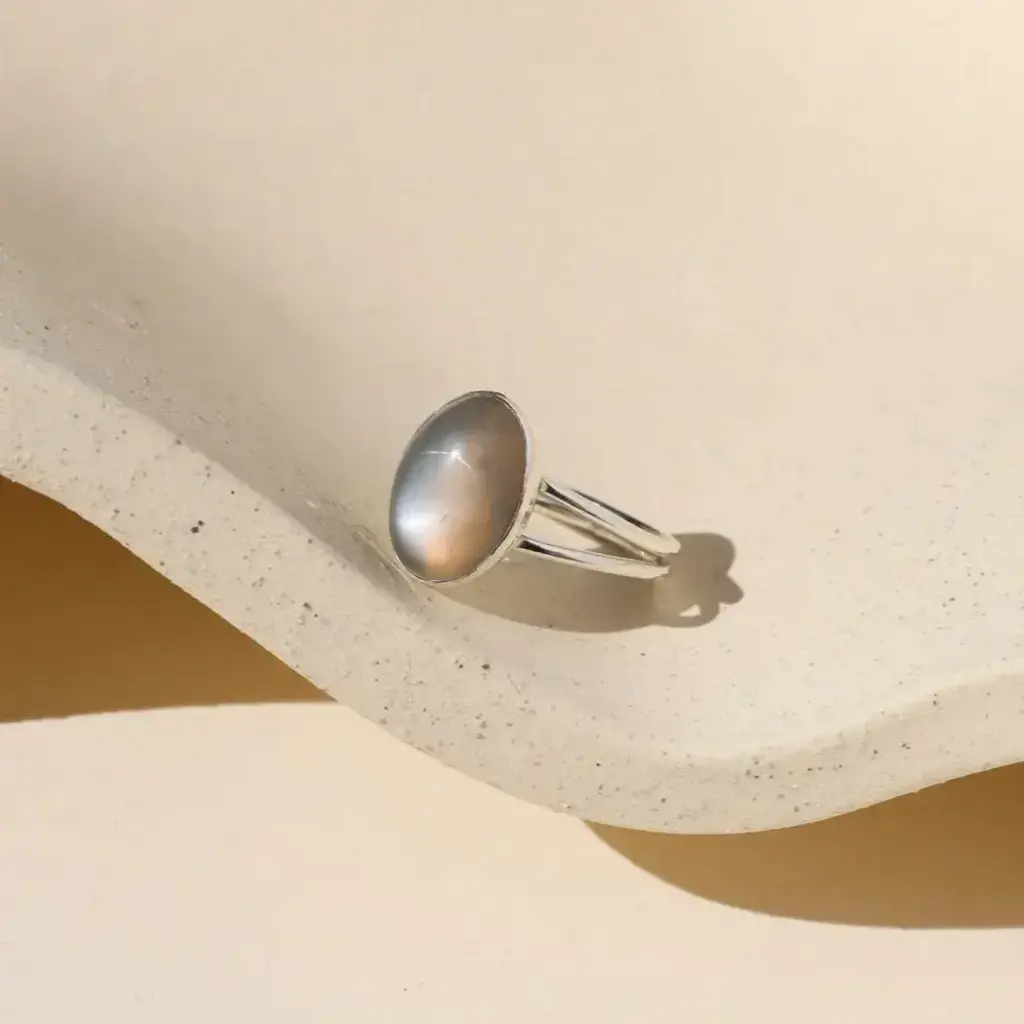 Token (Faire) Ember Moonstone Ring - Sterling Silver, Size 7