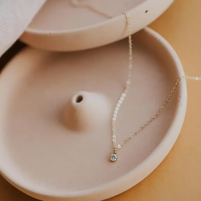 Hello Adorn Jewelry Hello Adorn  - Solitaire Necklace - Gold