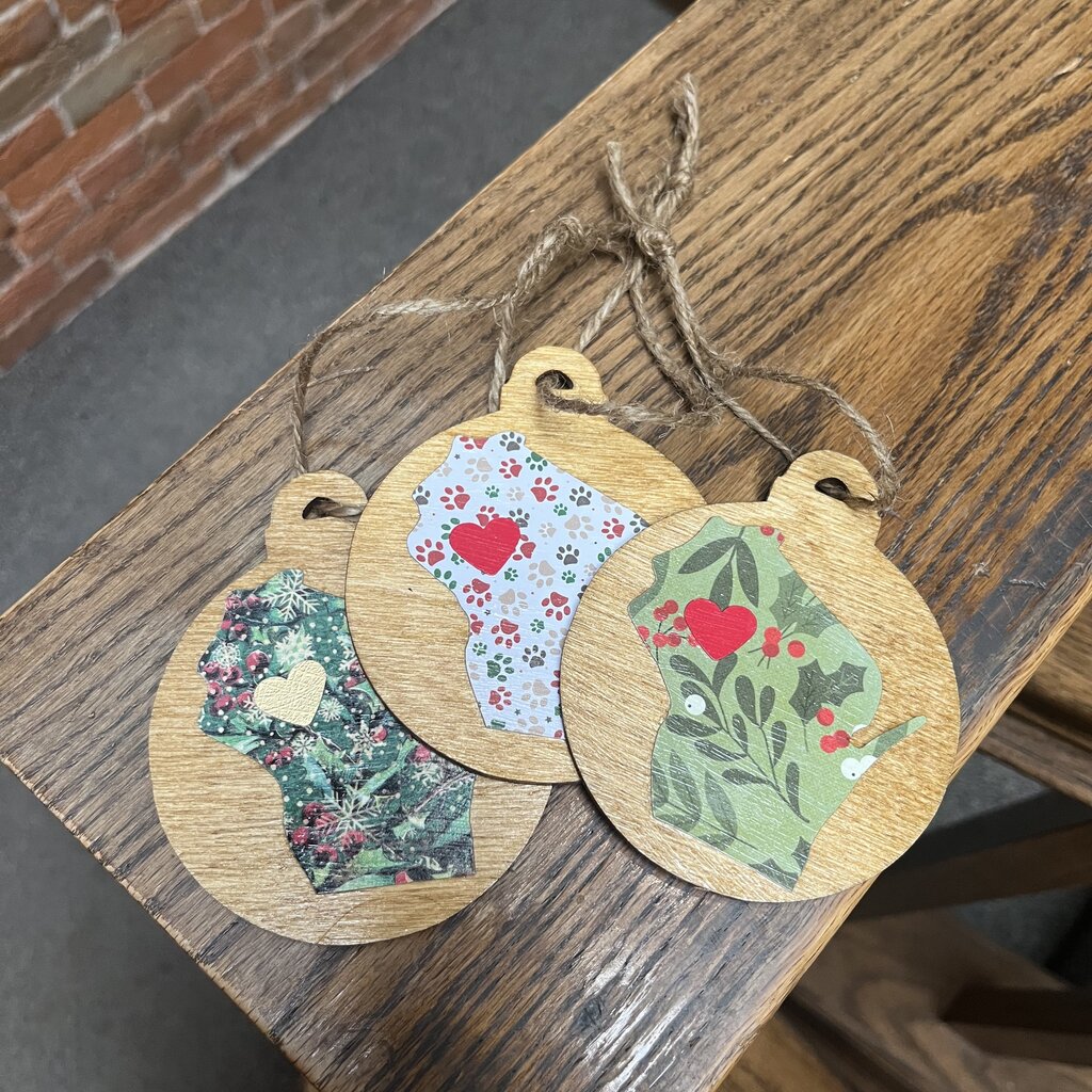 Wisco Cheer Wisco Cheer Round Decoupage Ornament (Assorted)