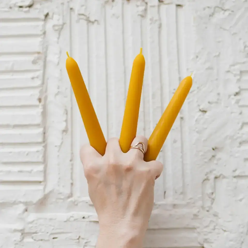 Beeswax Taper Candle - 7" Antique