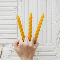 Beeswax Taper Candle - 7" Twisted