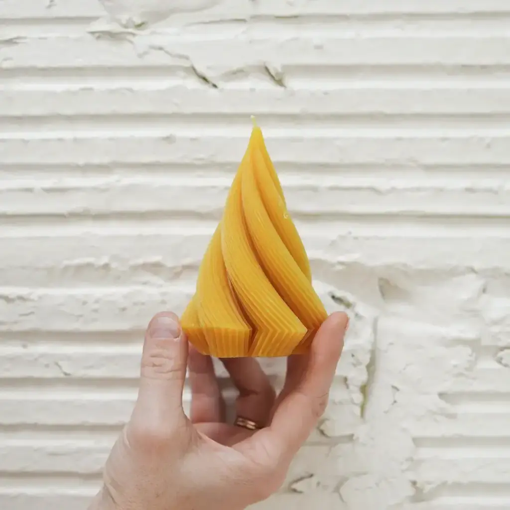 Large Stella - Pure Beeswax Holiday Candle