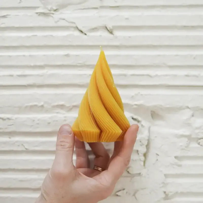 Large Stella - Pure Beeswax Holiday Candle