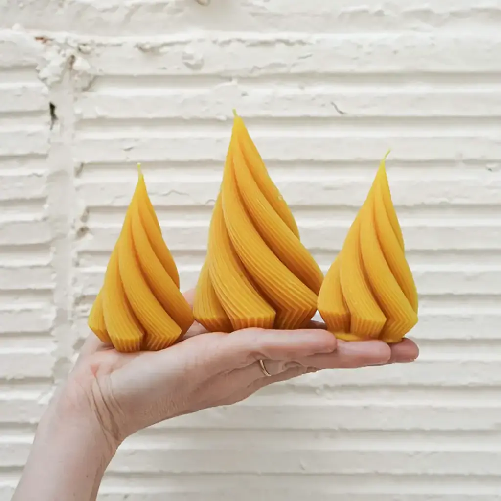 Large Stella - Pure Beeswax Holiday Candle