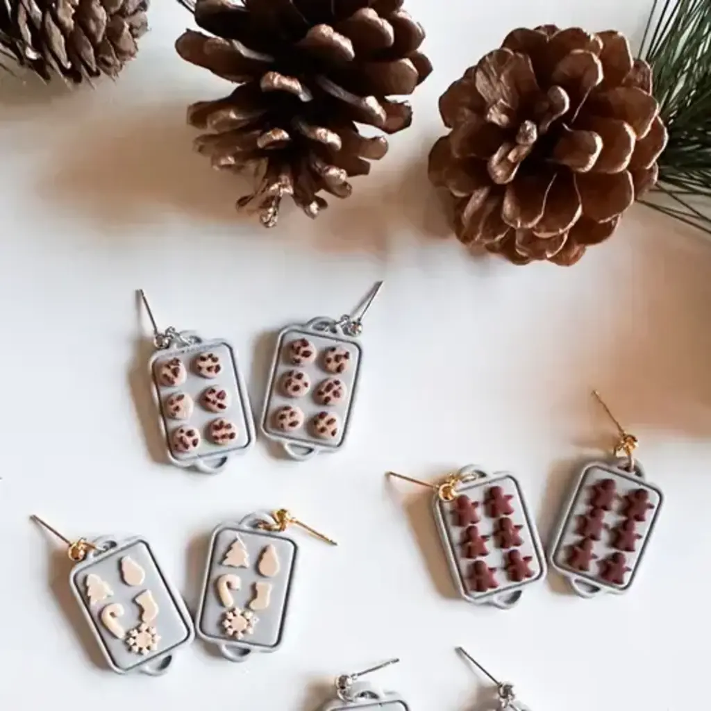 Design With Purpose Dangles Gold -