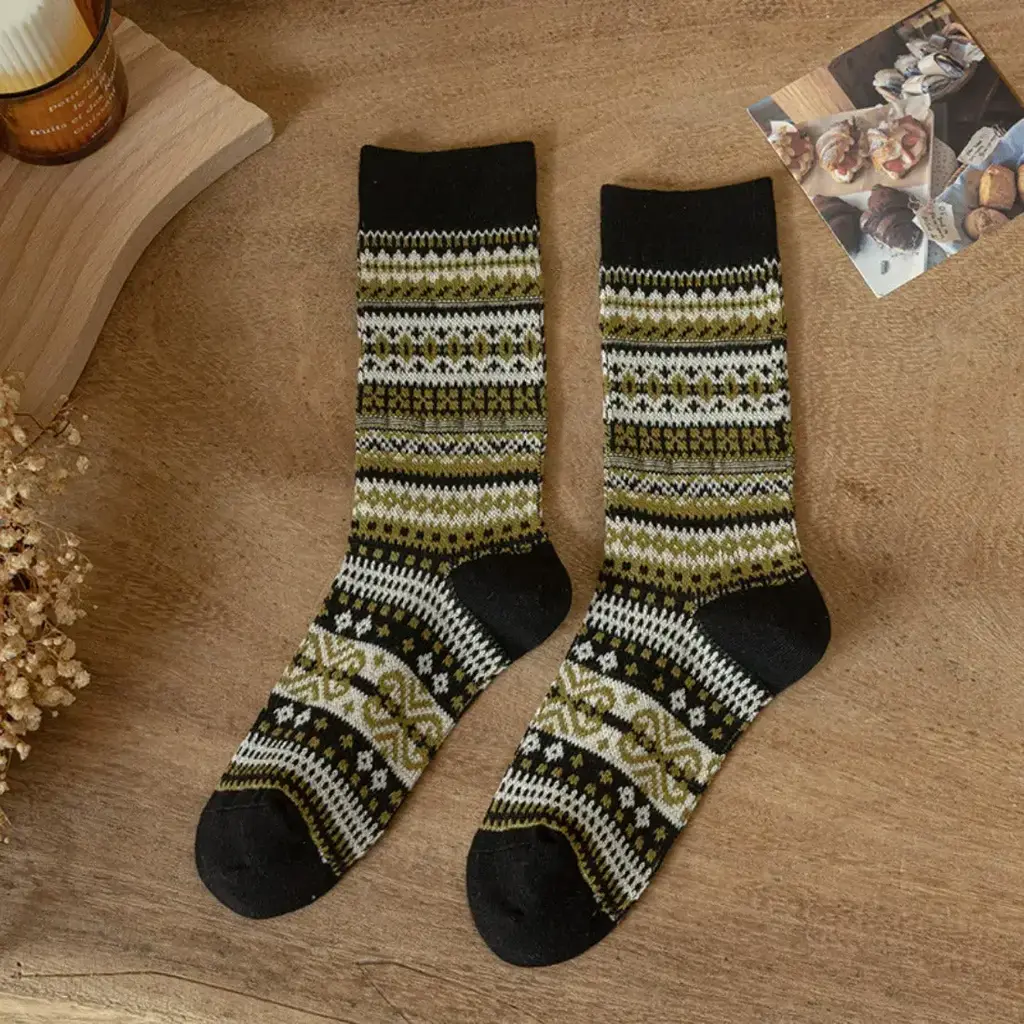 Rufia - Geometric Pattern Autumn Winter Socks - Black