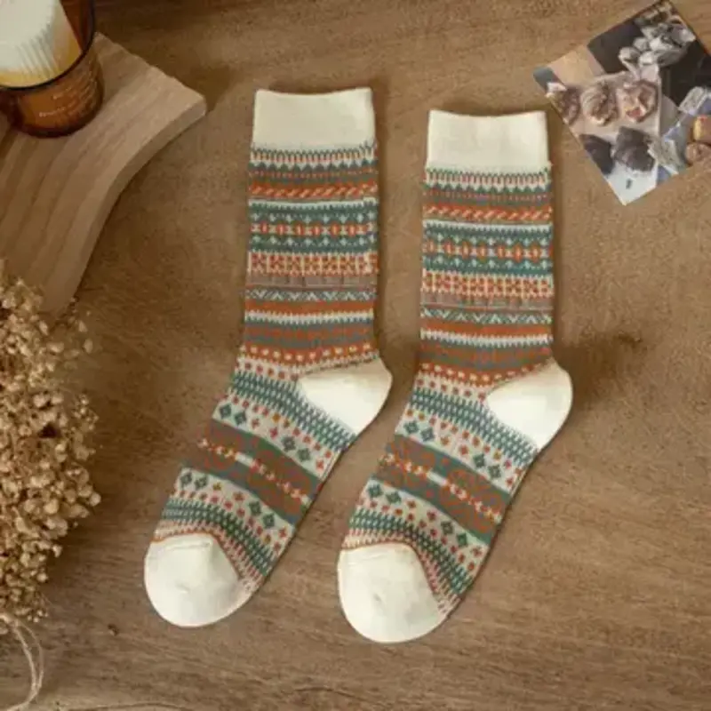 Rufia - Geometric Pattern Autumn Winter Socks - White