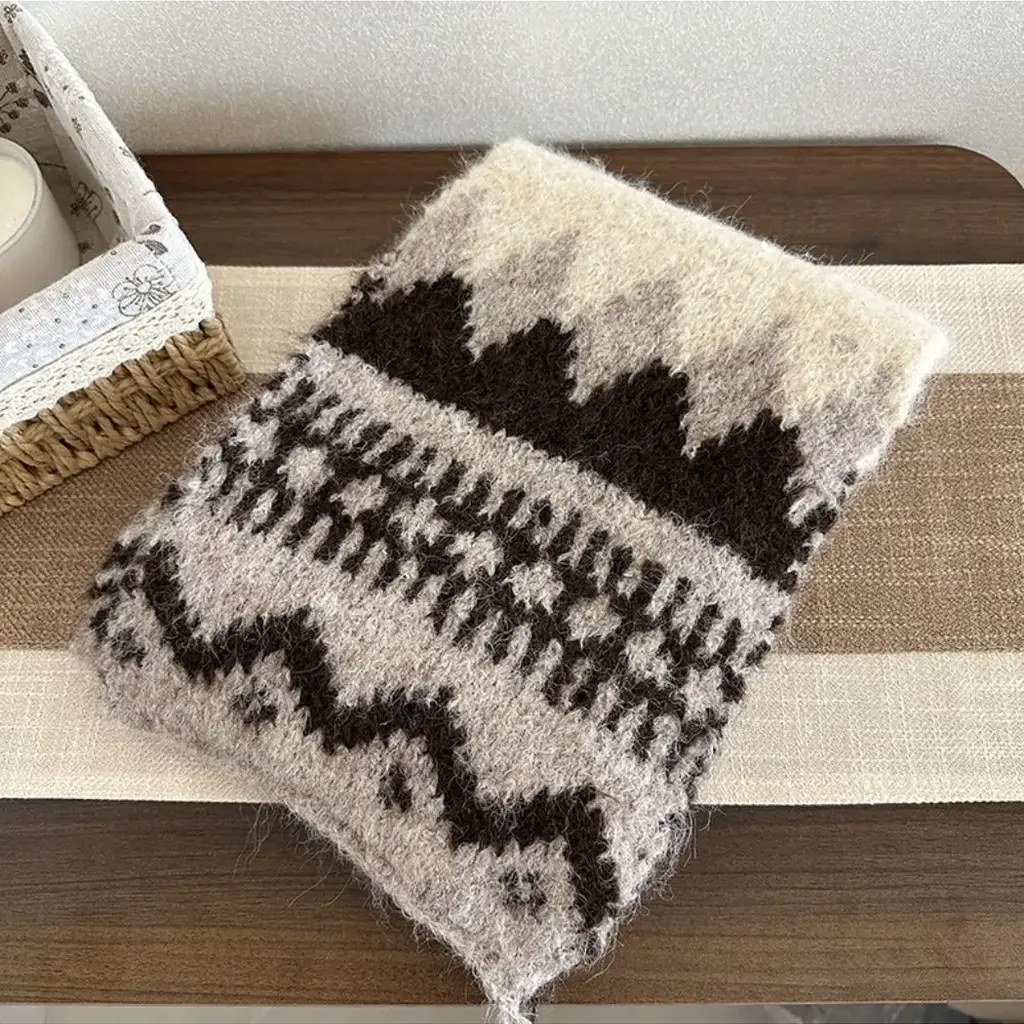 Scarvii - Winter Women's Scarf - Plush & Sweetly Chic - Khaki