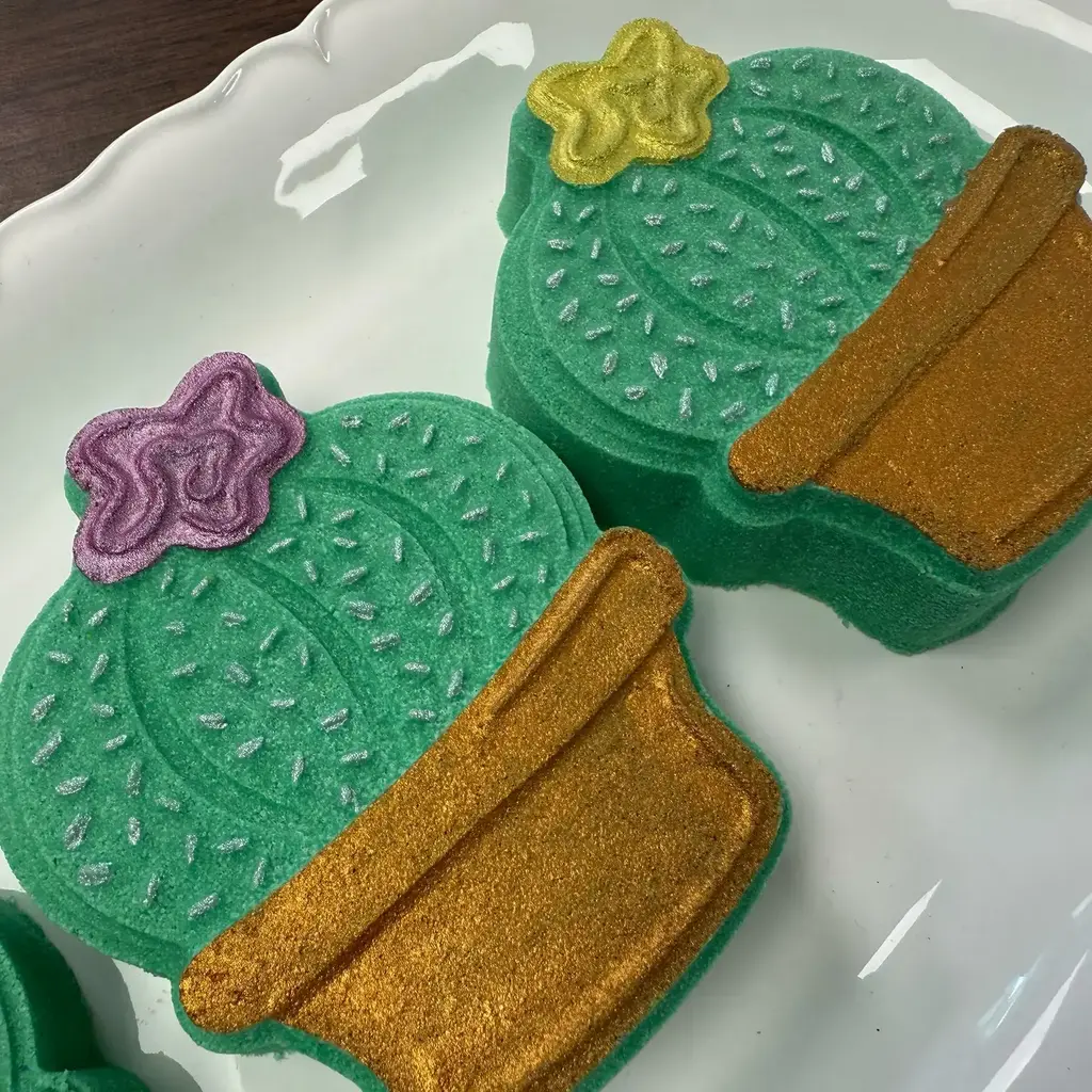 Poppy & Thyme Bath Bomb - Flowering Cactus