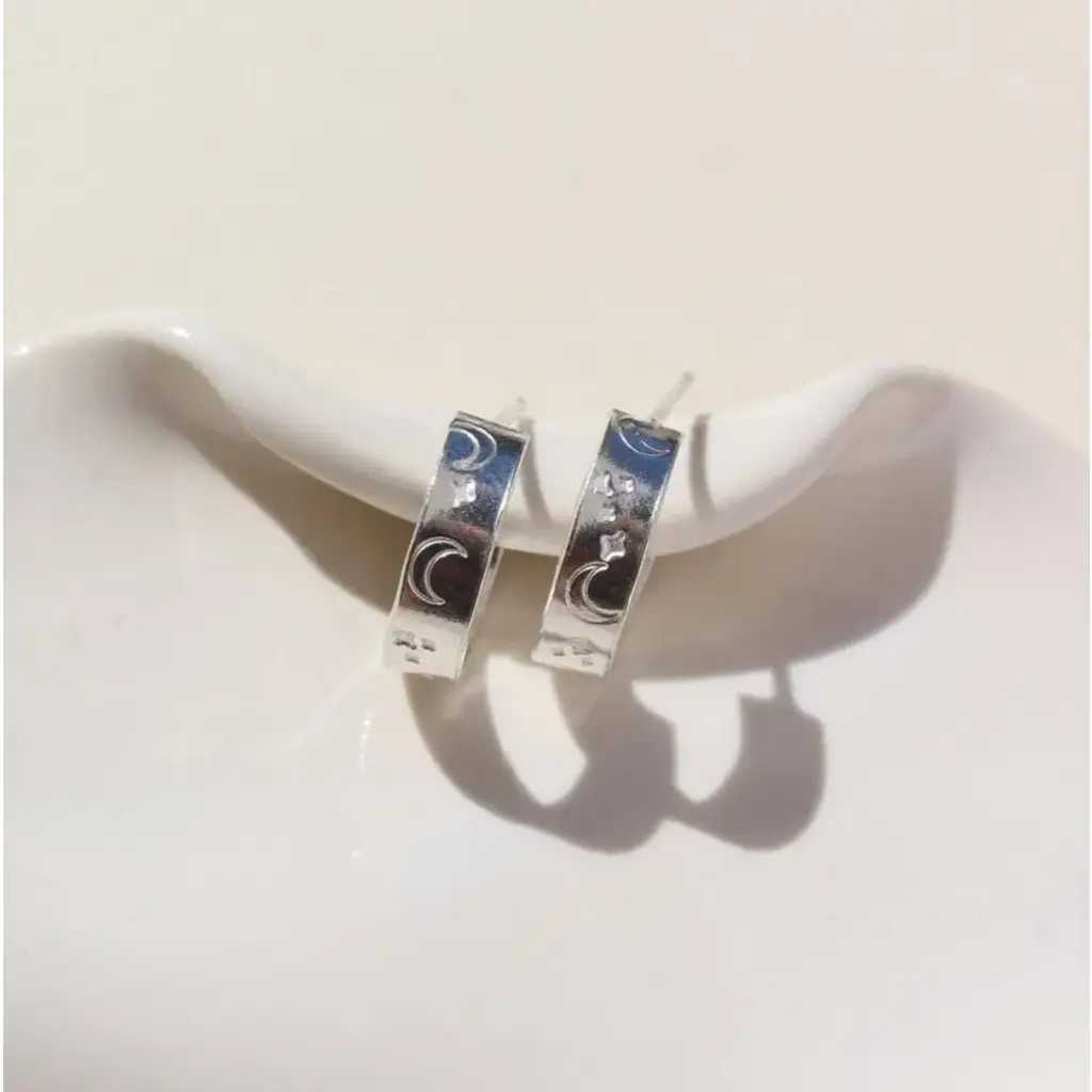 Token (Faire) Starry Night Huggies - Sterling Silver