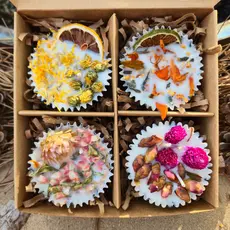 Woofs and Wax Fidos Firehouse Fire Starters 4 pc - Assorted Floral