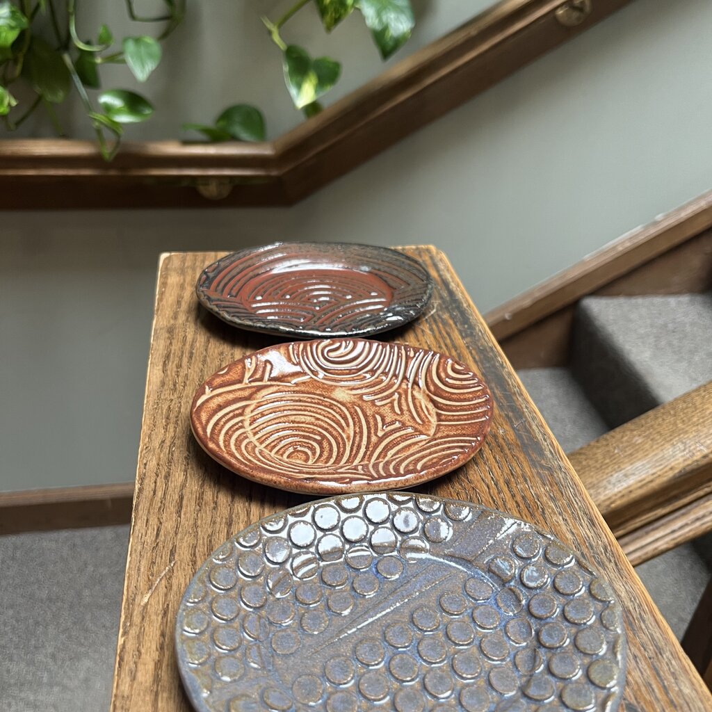 Encore Arts Encore Arts - Oval Soap Dish (textured)