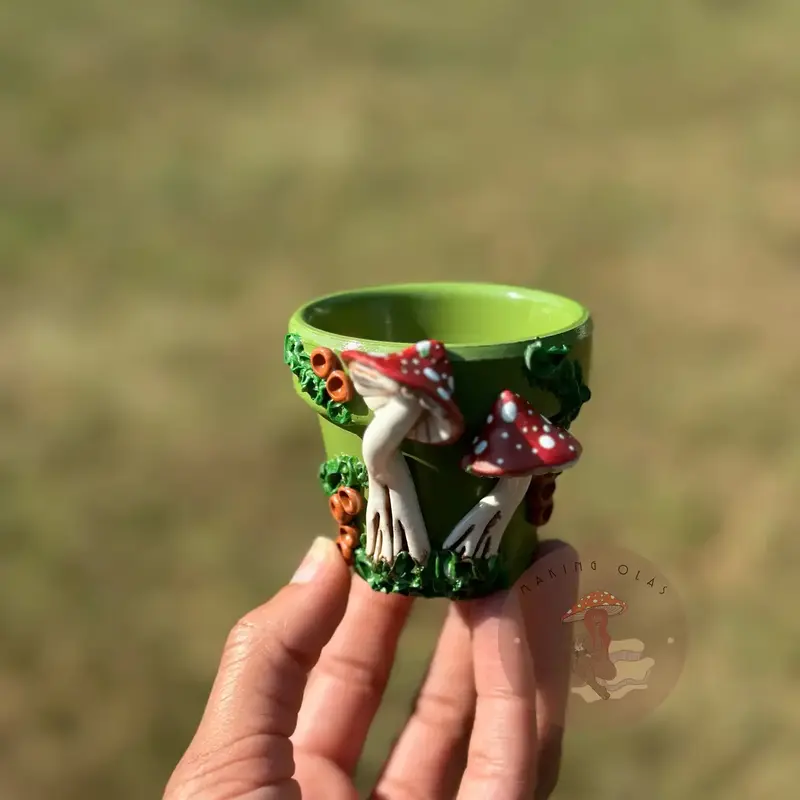Making Olas Mushroom Plant Pot -