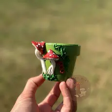 Making Olas Mushroom Plant Pot -