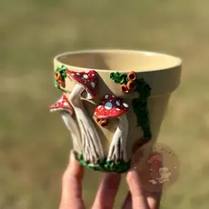 Making Olas Mushroom Plant Pot -