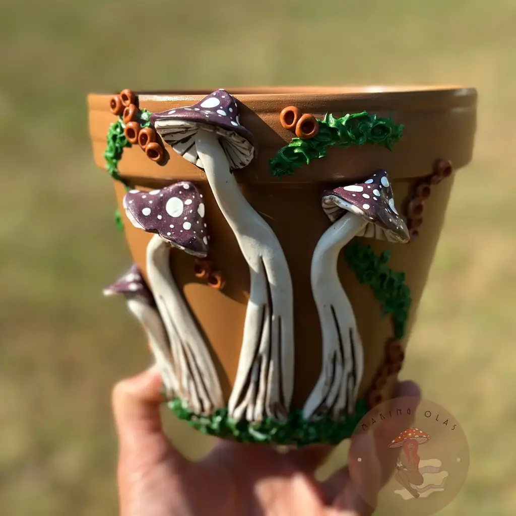 Making Olas Mushroom Plant Pot -