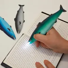 Kikkerland Fish Flashlight