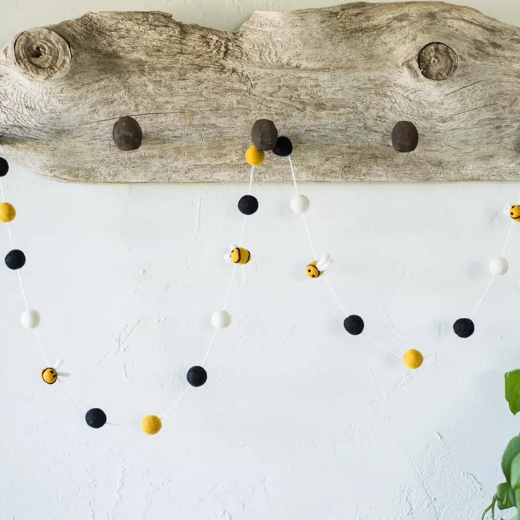 Wool Jamboree Felt Bumble Bee Garland