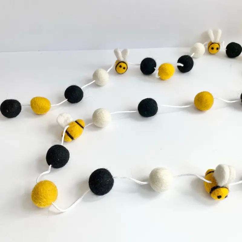 Wool Jamboree Felt Bumble Bee Garland