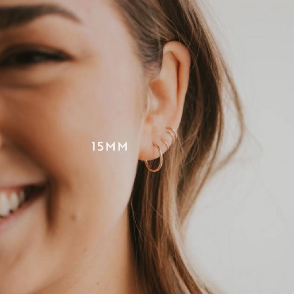 Hello Adorn Jewelry Hello Adorn - 15 mm Everyday Hoop Earrings - Silver