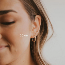 Hello Adorn Jewelry Hello Adorn - 20 mm Everyday Hoop Earrings - Silver