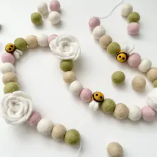 Wool Jamboree English Garden Garland