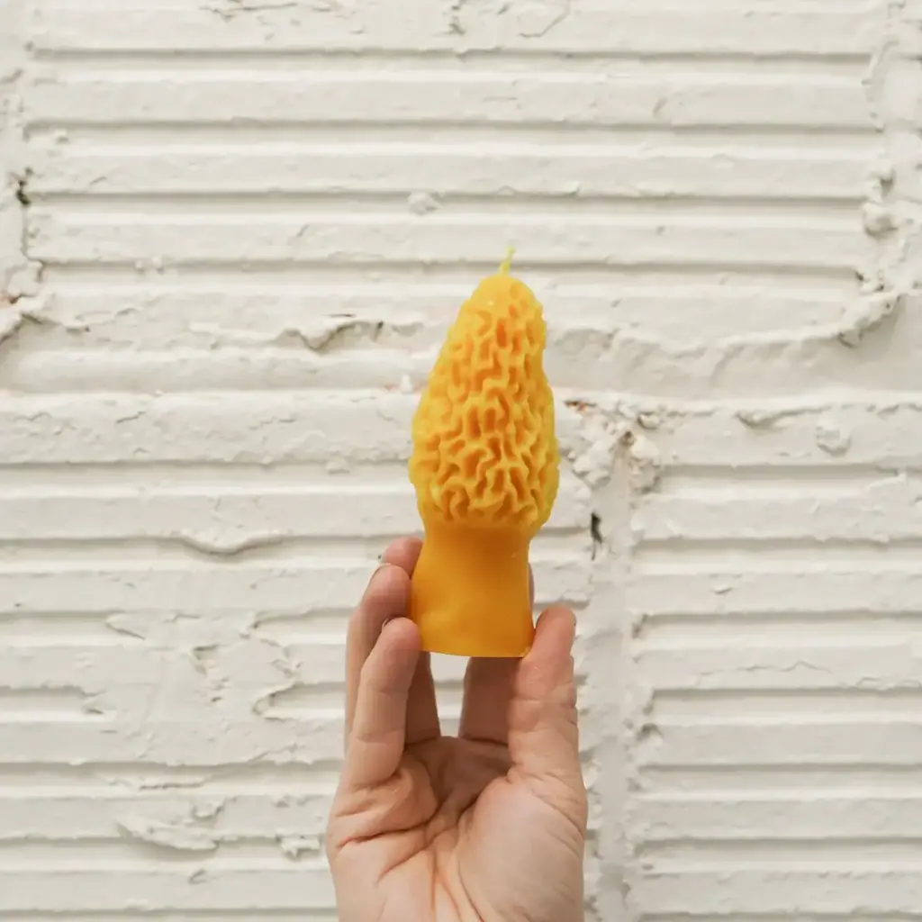 Morel Large - Pure Beeswax Candle