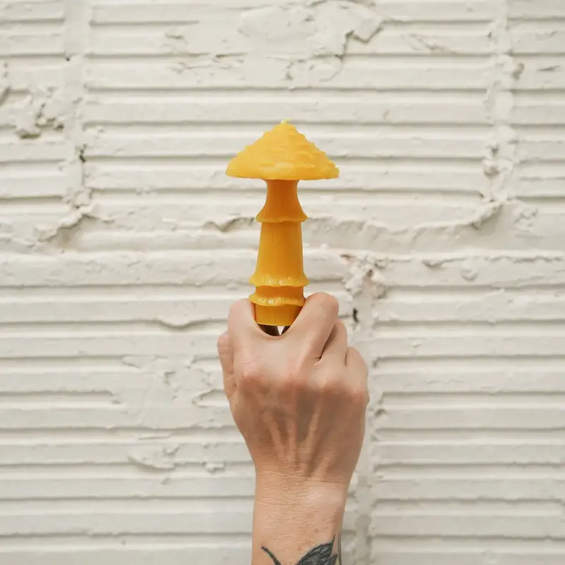Amanita Large - Pure Beeswax Candle