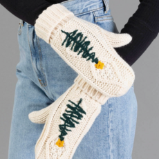 Panache (Faire) Beige Cable Knit Mittens w/ Embroidered Tree