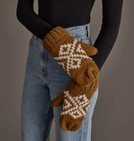 Panache (Faire) Camel & White Patterned Mittens