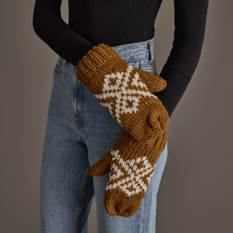 Panache (Faire) Camel & White Patterned Mittens
