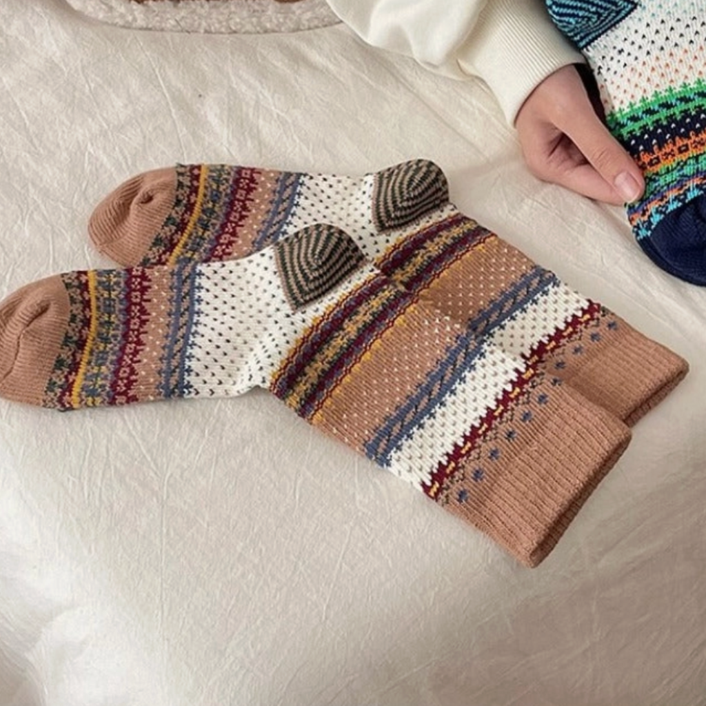 Rufia - Retro Checkered Knit Crew Socks For Winter - Brown