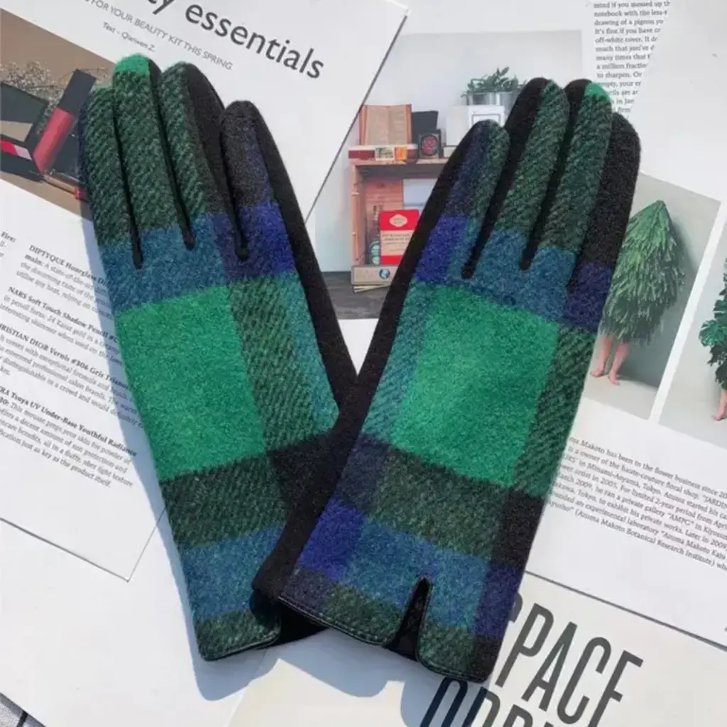 Gloving - Women's Plaid Touchscreen Winter Gloves - Green