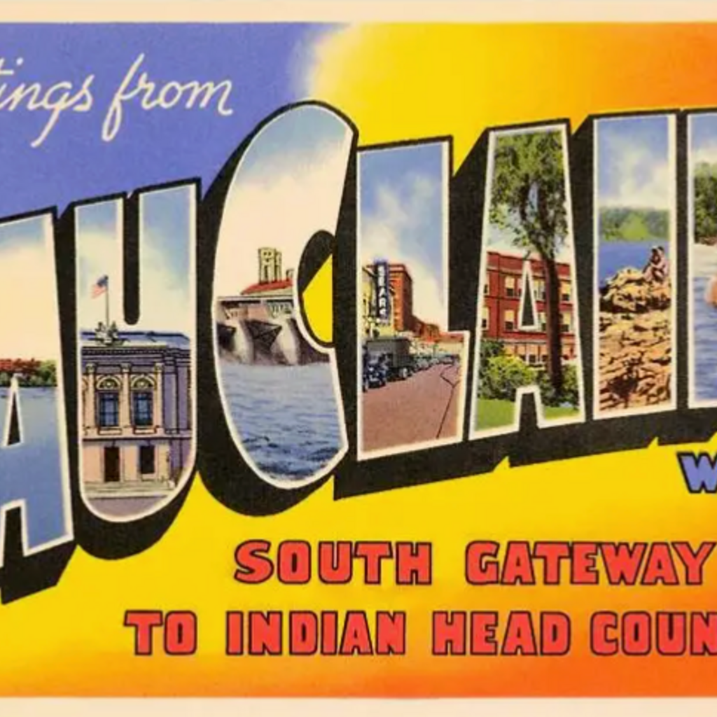 Found Image Press Postcard WI-149 Greetings from Eau Claire, Wisconsin