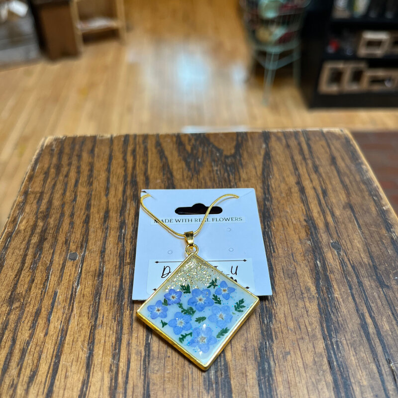 D Artist in U D Artist in U - Assorted Flower Necklaces