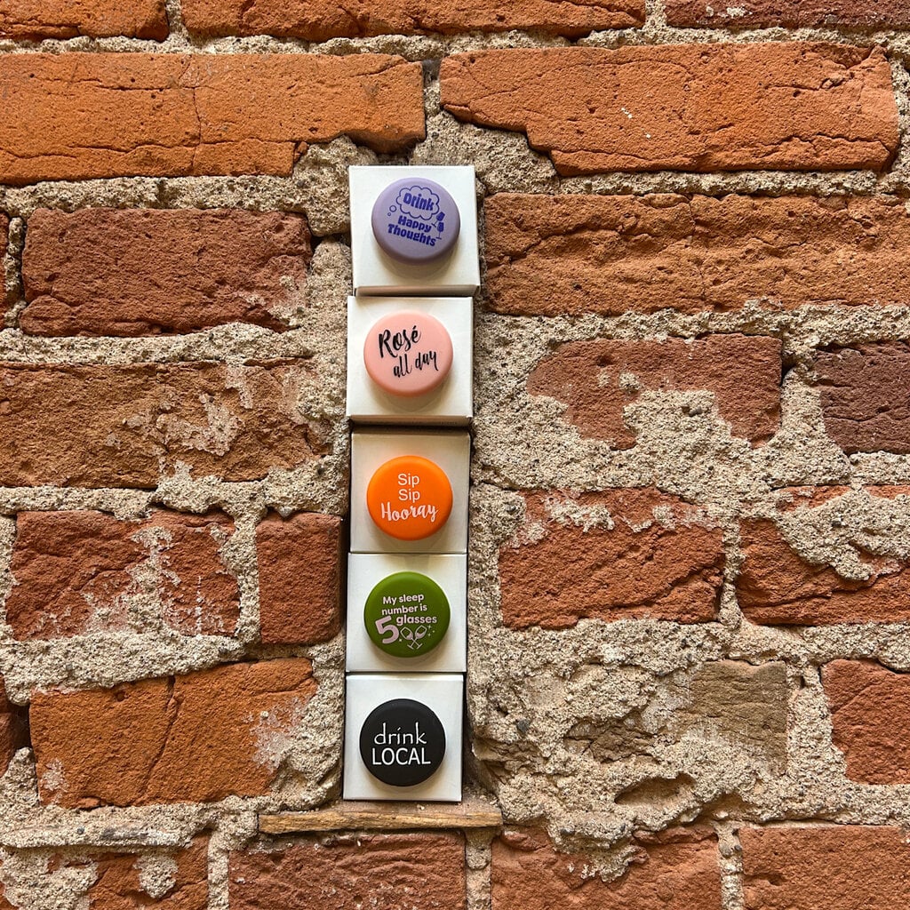 Volume One Capabunga Pour Happy Wine Stopper (Assorted)