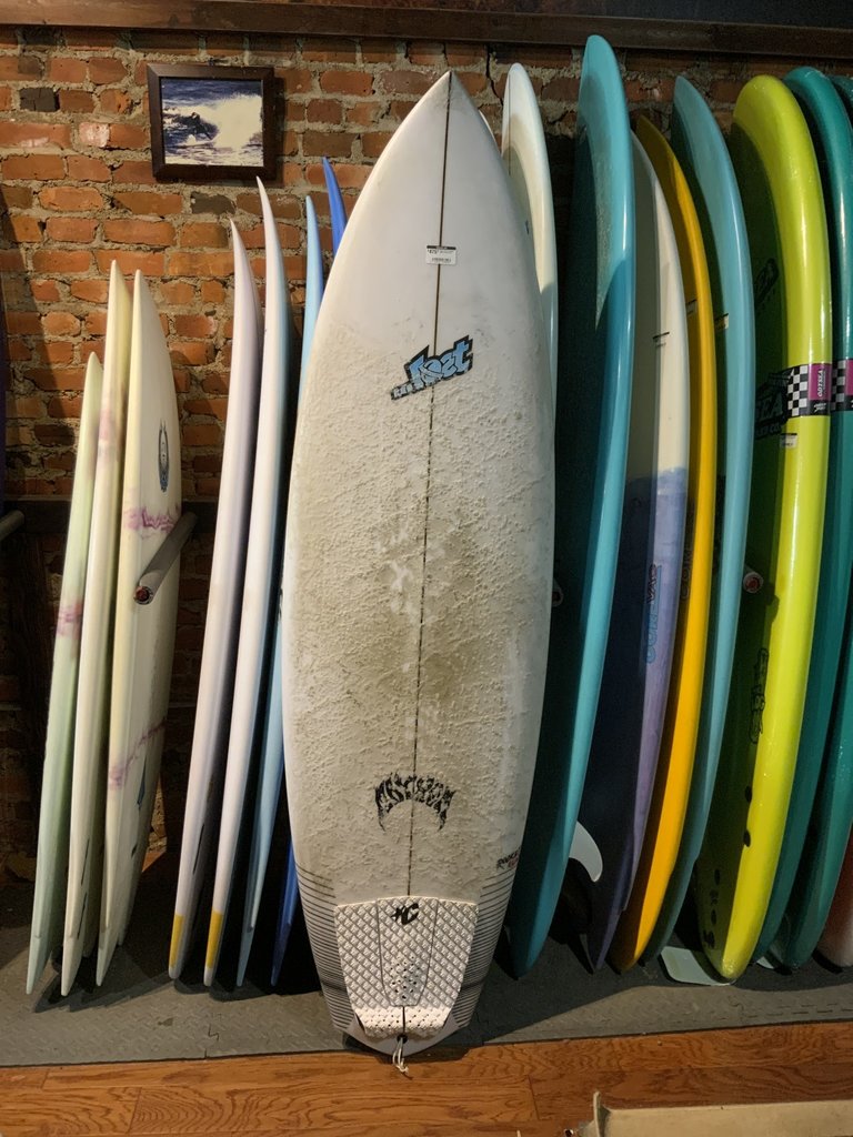 ...LOST SURFBOARDS Used Lost 6’6 Rocket Wide Futures 5Fin