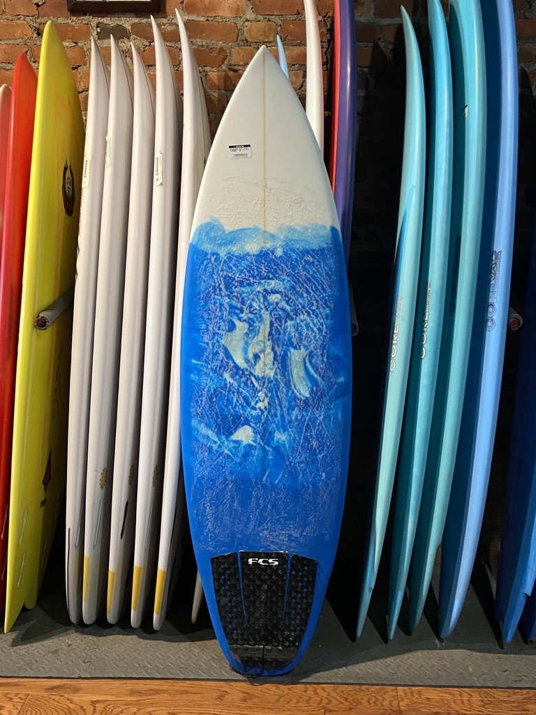 THRASH CRAFT USED 5'7 THRASH CRAFT BLUE RESIN TINT