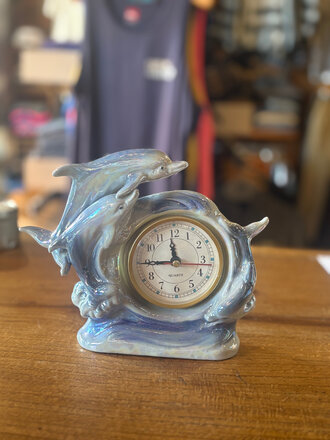 UNSOUND SURF VINTAGE DOLPHIN CLOCK