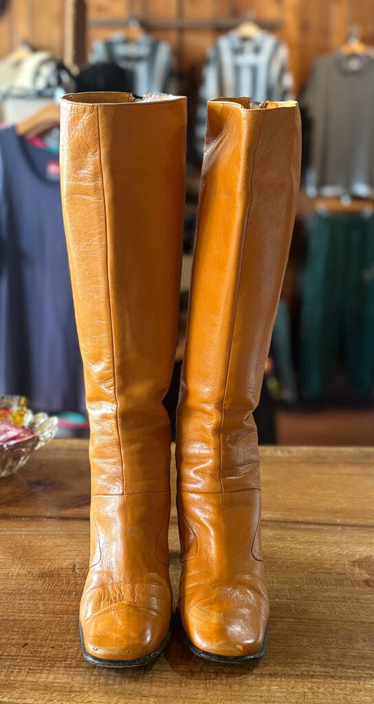 VINTAGE ITALIAN LEATHER BOOTS