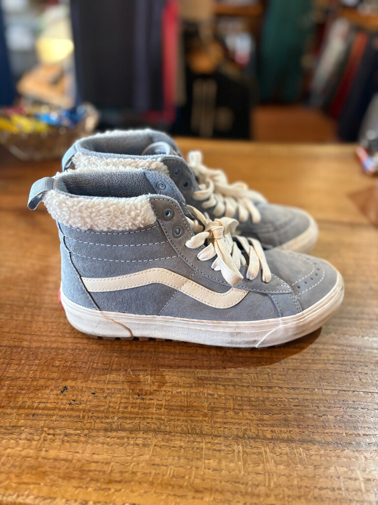VANS WOMENS VANS SUEDE SHERPA SNEAKERS