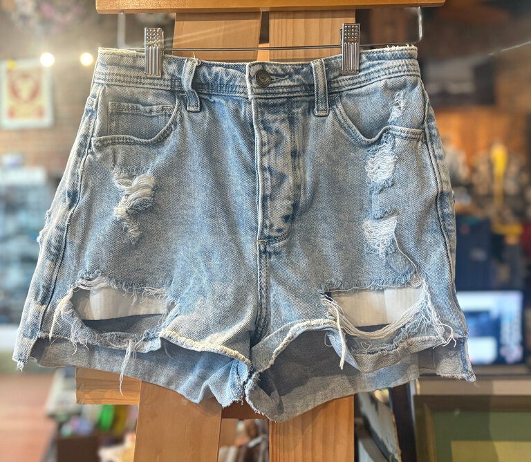 DENIM SHORTS