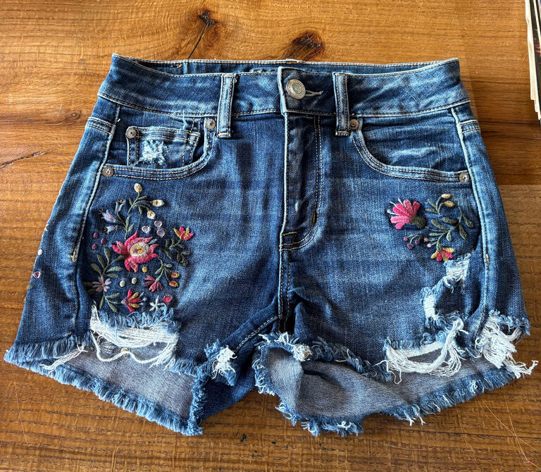 ASSORTED VINTAGE DENIM SHORTS