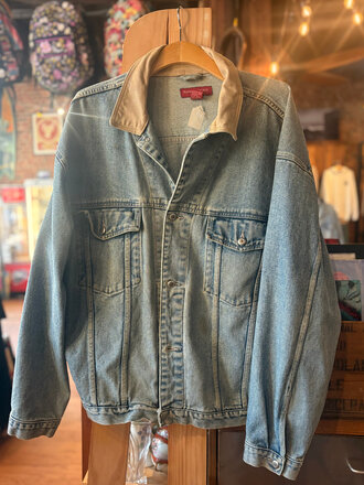 BANANA REPUBLIC VINTAGE BANANA REPUBLIC DENIM JACKET
