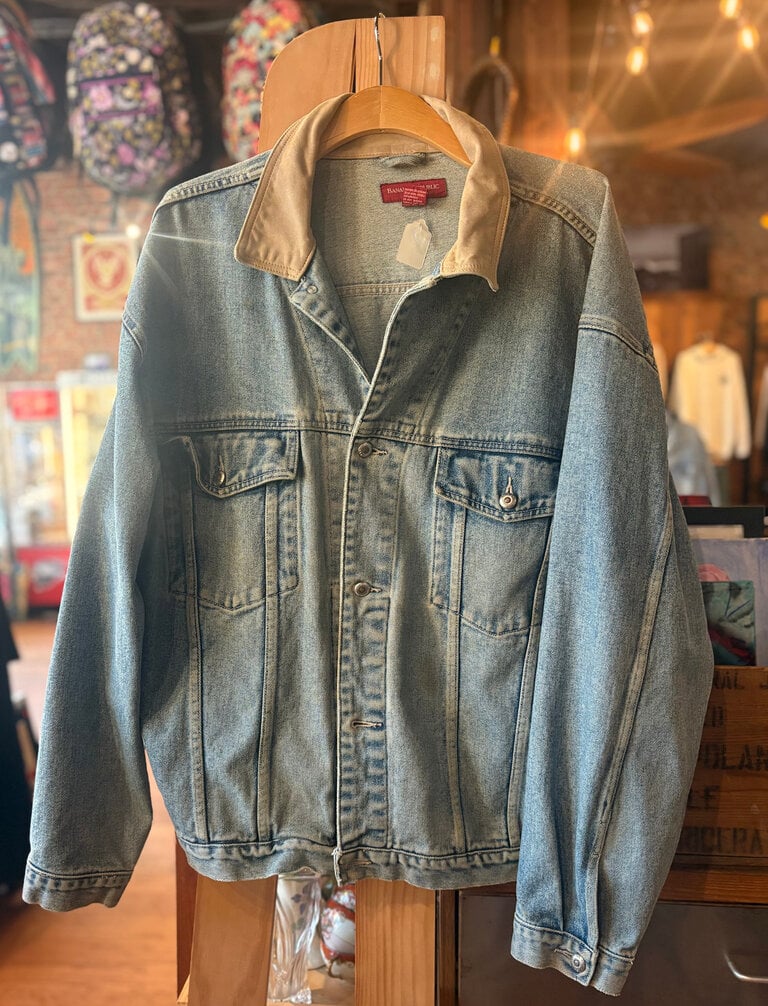 BANANA REPUBLIC VINTAGE BANANA REPUBLIC DENIM JACKET