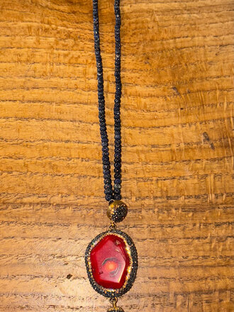 VINTAGE LONG BLACK BEADED TASSEL NECKLACE