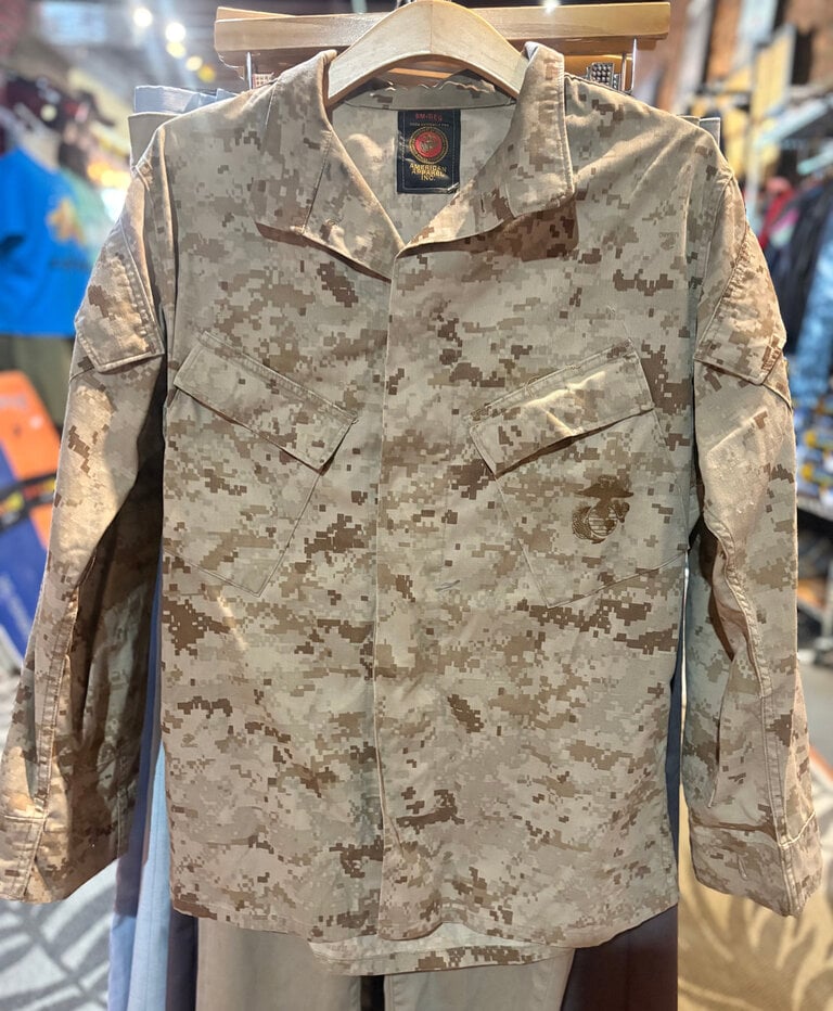 VINTAGE ARMY JACKET