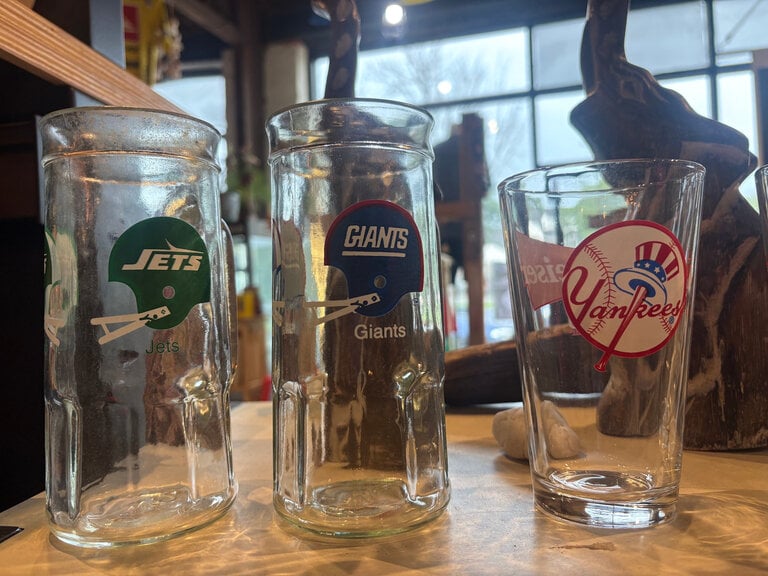 ASSORTED SPORTS GLASSWEAR