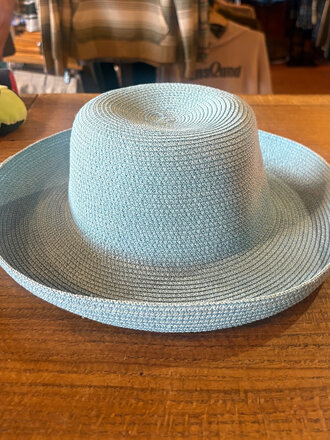 ASSORTED UNSOUND BEACH HATS